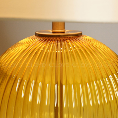 Настольная лампа Cloyd ZUCCHINI T1 / выс. 54 см - латунь - янтарное стекло (арт.30115) фото 3