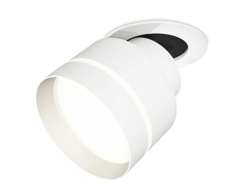Комплект спота Ambrella light Techno Spot XM (A2241, A2105, C8101, N8461) XM8101525 Комплект спота Ambrella light Techno Spot XM (A2241, A2105, C8101, N8461) XM8101525