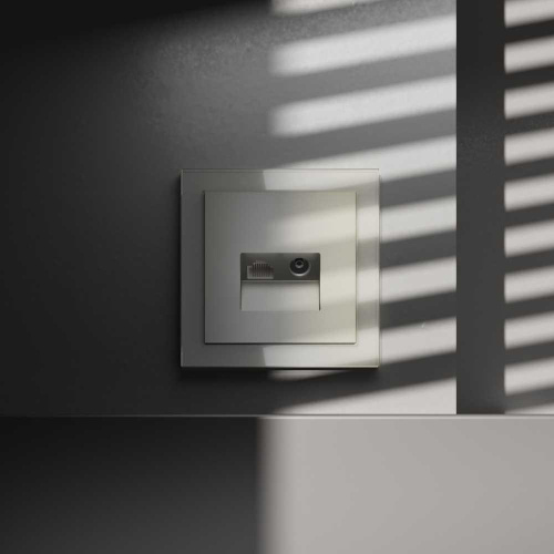 Розетка телевизионная встраиваемая Voltum S70 TV+RJ45 кат. 6 шелк VLS060704