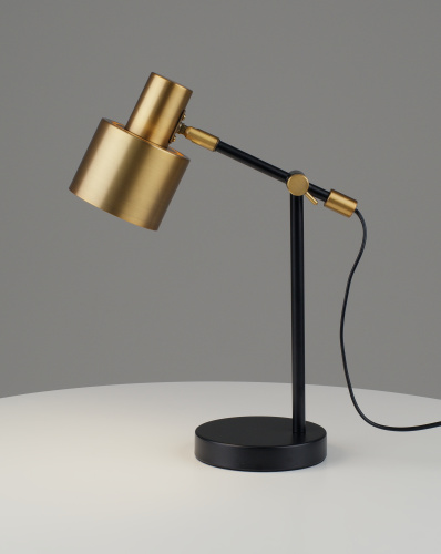 Лампа настольная Moderli V11266-1T Artis фото 7 Лампа настольная Moderli V11266-1T Artis фото 7