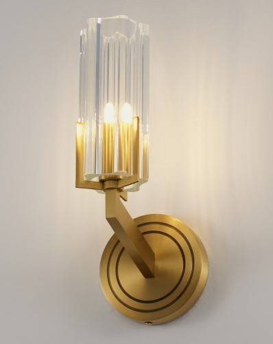 Светильник настенный Moderli V11015-1W Brass фото 5