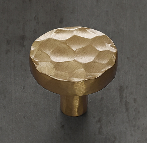 Ручка-кнопка Smythe d.3.2 Hammered Brass