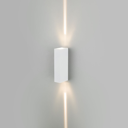 Уличный настенный светодиодный светильник Blaze LED IP54 35136/W белый фото 4