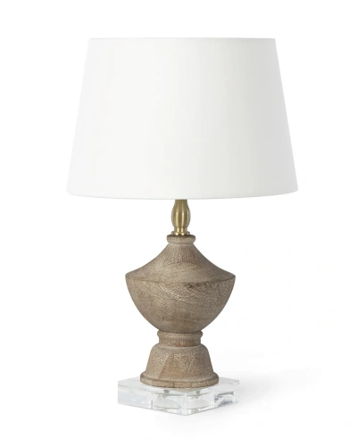 Деревянная настольная лампа "Беатрикс"