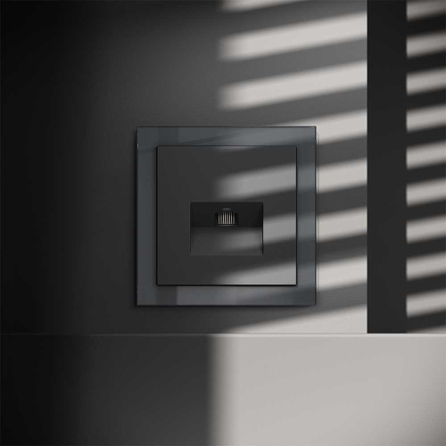 Розетка компьютерная встраиваемая Voltum S70 RJ45 кат.6, (графит) VLS060107 фото 4 Розетка компьютерная встраиваемая Voltum S70 RJ45 кат.6, (графит) VLS060107 фото 4