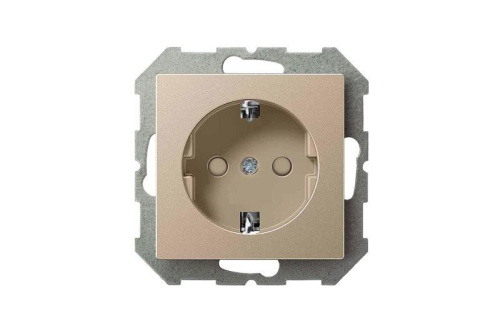 Розетка 2P+E Liregus Epsilon со шторками шампань 28-3113 фото 2 Розетка 2P+E Liregus Epsilon со шторками шампань 28-3113 фото 2