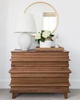 Золотое настенное зеркало "Урсула"