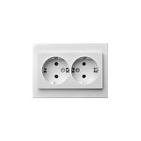 Розетка двойная 2P+E Liregus Epsilon белый 28-021