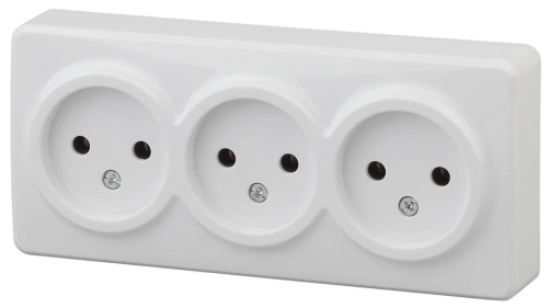 Розетка ЭРА Эксперт 3х2P 16A 250V 11-2207-01 Б0020697 Розетка ЭРА Эксперт 3х2P 16A 250V 11-2207-01 Б0020697