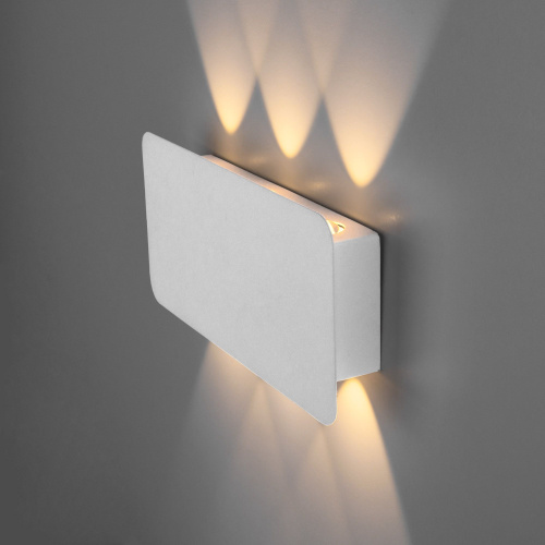 Настенный светодиодный светильник Angle LED 40138/1 LED белый фото 3