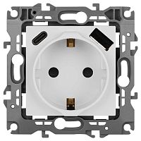 Розетка ЭРА Серия 12 12-4108-01 2P+E 16A-250В со шторками с USB type-A+C 5В-3А белый Б0067752