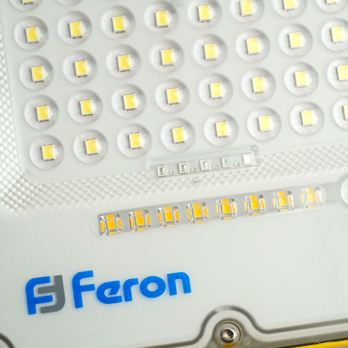 Светодиодный прожектор Feron LL-951 переносной с зарядным устройством IP66 50W 6400K фото 4