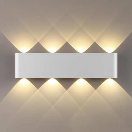 Настенный светильник Odeon Light Magnum Hightech 7192/8WL