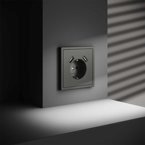 Розетка встраиваемая Voltum S70 с заземлением и защитными шторками, 16А, с USB, A+A, (титан) VLS040406 фото 2