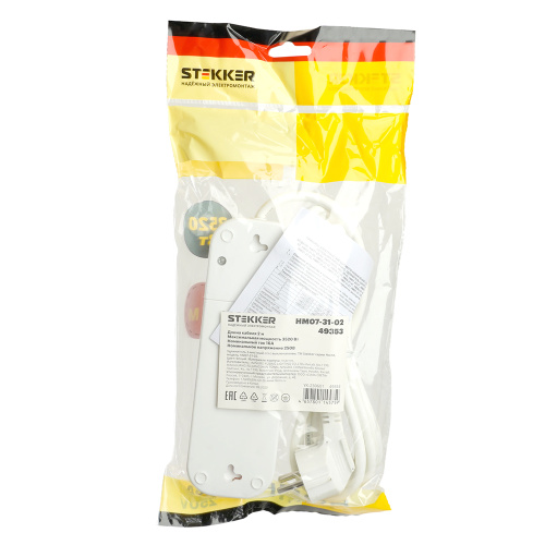 Удлинитель трехместный с/з  с выключ. STEKKER HM07-31-02 3x1мм2, 2м, серия Home (У16А-002), белый фото 9