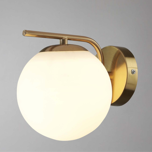 Настенный светильник Escada 1163/1 E27*60W Atique brass фото 5 Настенный светильник Escada 1163/1 E27*60W Atique brass фото 5