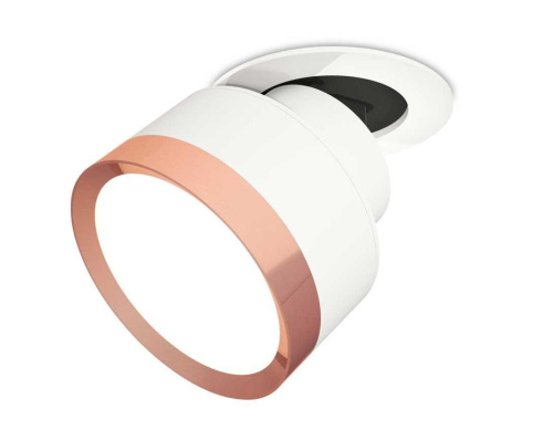 Комплект спота Ambrella light Techno Spot XM (A2241, A2105, C8101, N8126) XM8101504 Комплект спота Ambrella light Techno Spot XM (A2241, A2105, C8101, N8126) XM8101504