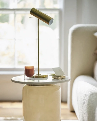 Золотая настольная лампа "Ллойд"