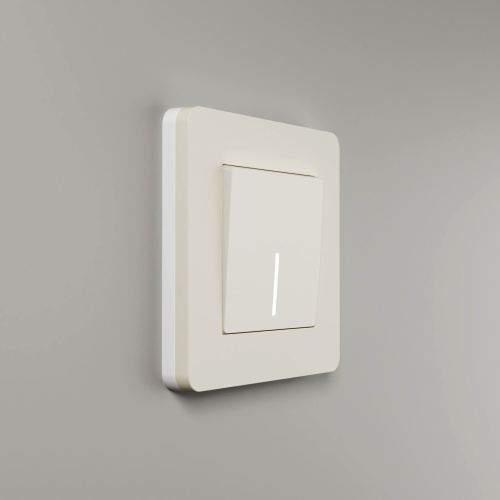Рамка из поликарбоната на 1 пост Split айвори/белый, soft-touch W0013066 фото 9